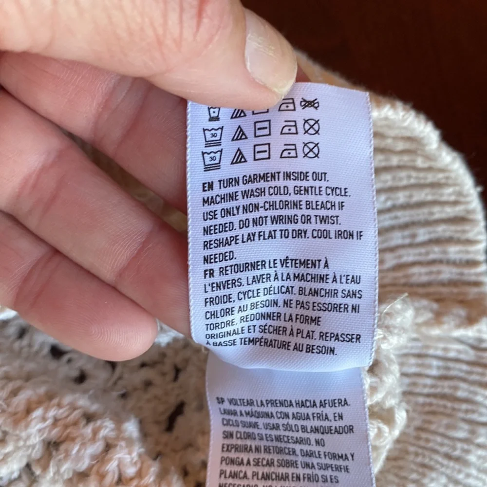American Eagle Outfitters Cream Knit Sweater